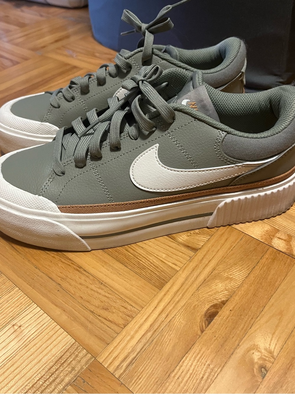 Women’s Nike Court Legacy Lift